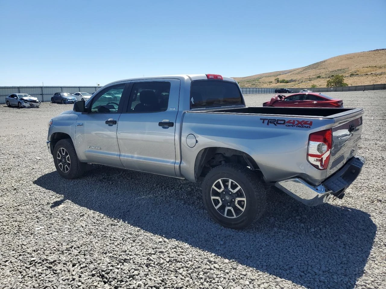 Toyota Tundra CREWMAX SR5 - изображение 4