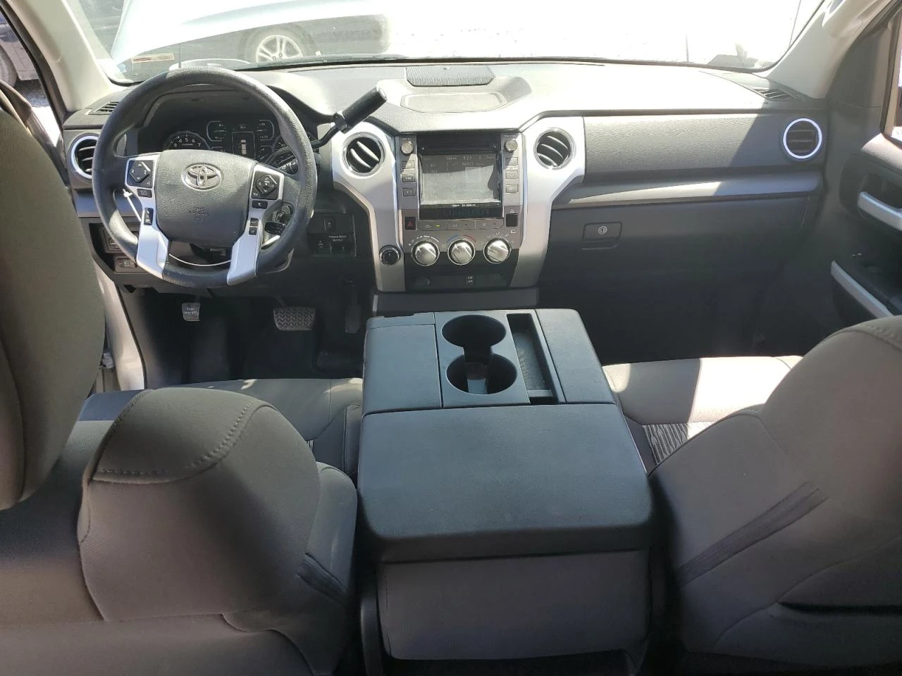 Toyota Tundra CREWMAX SR5 - изображение 7