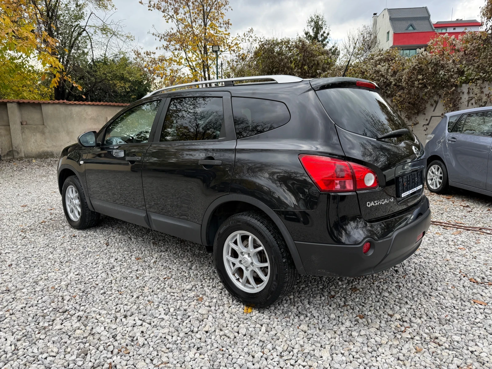 Nissan Qashqai + 2 1, 6i 16V  - изображение 6