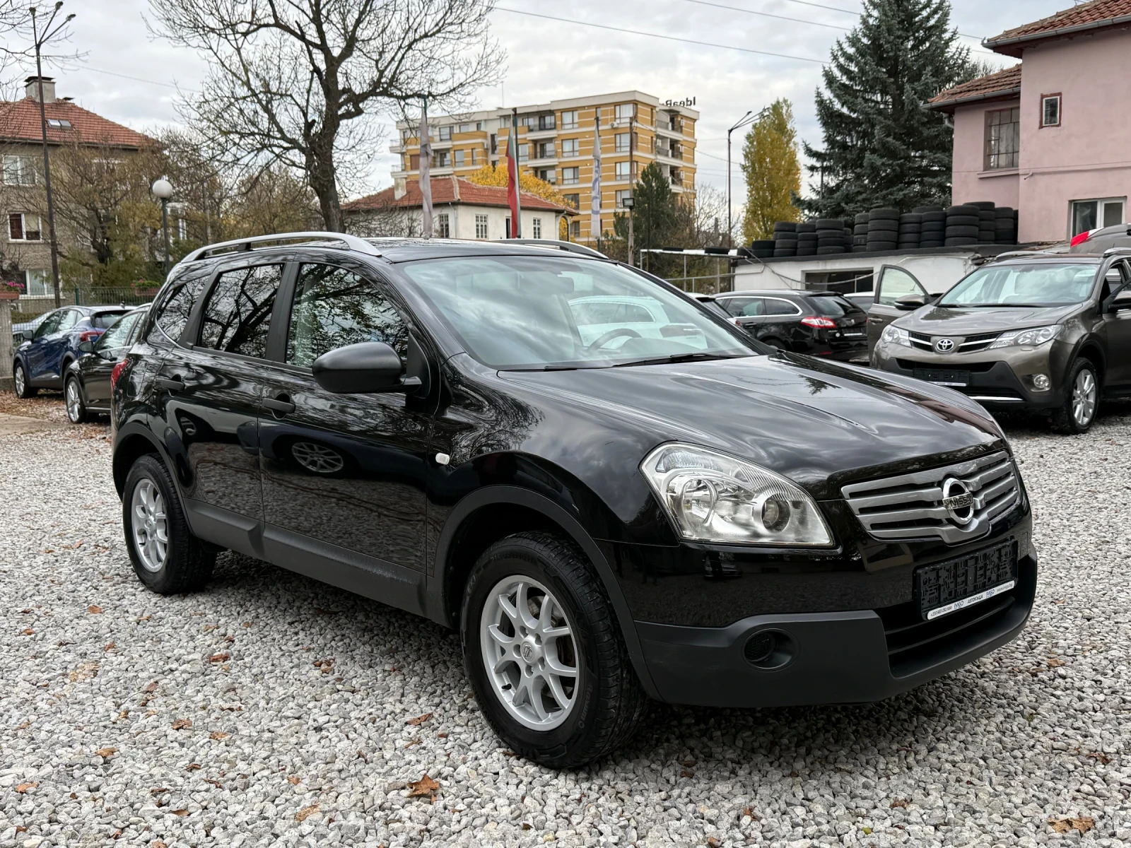 Nissan Qashqai + 2 1, 6i 16V  - изображение 3