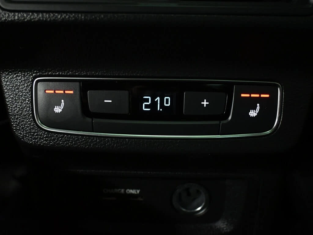 Audi Q5 Premium Plus* S Line* АвтоКредит* (ЦЕНА ДО БГ), снимка 12 - Автомобили и джипове - 54216907