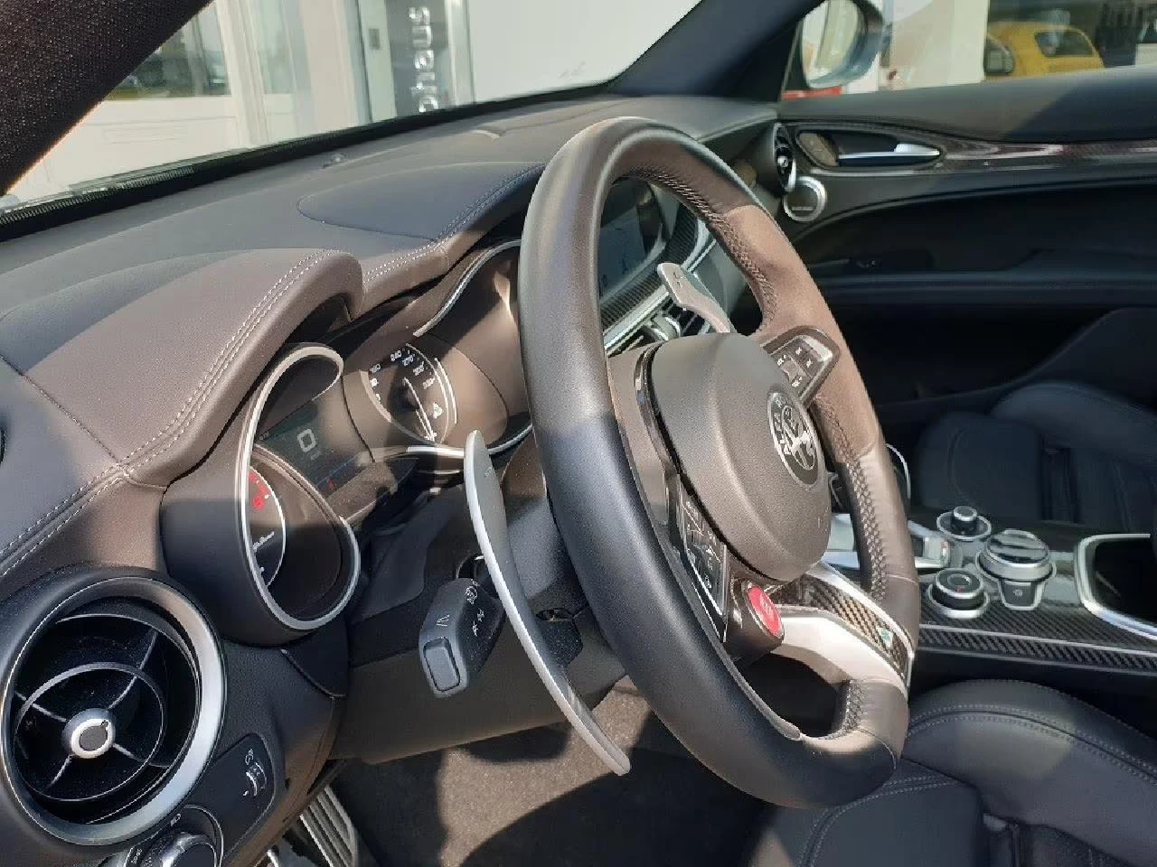 Alfa Romeo Stelvio QUADRIFOGLIO/510HP/Q4/PANO/CAM/AKRAPOVIC/H&K/544q, снимка 9 - Автомобили и джипове - 55457040