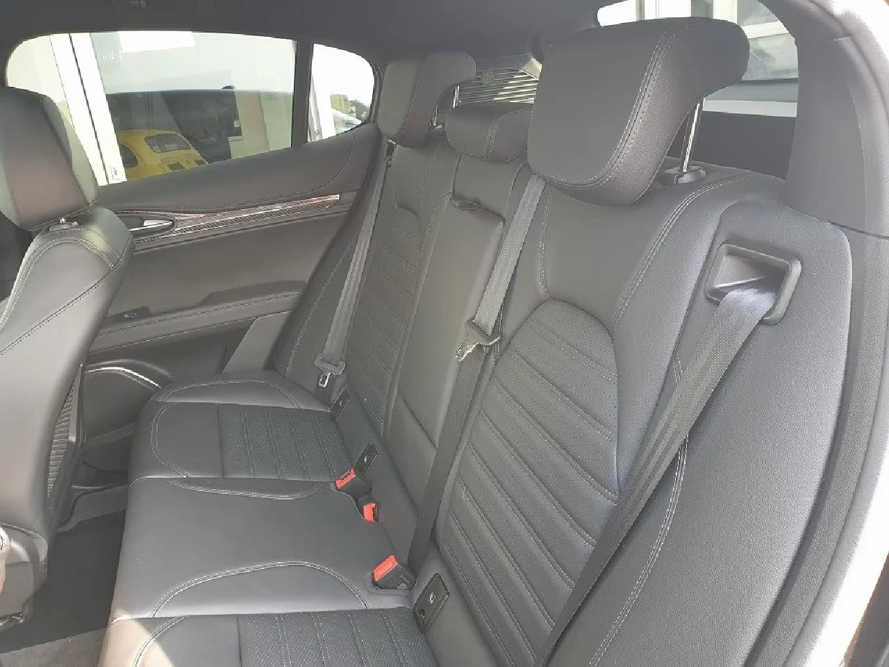 Alfa Romeo Stelvio QUADRIFOGLIO/510HP/Q4/PANO/CAM/AKRAPOVIC/H&K/544q, снимка 12 - Автомобили и джипове - 55457040