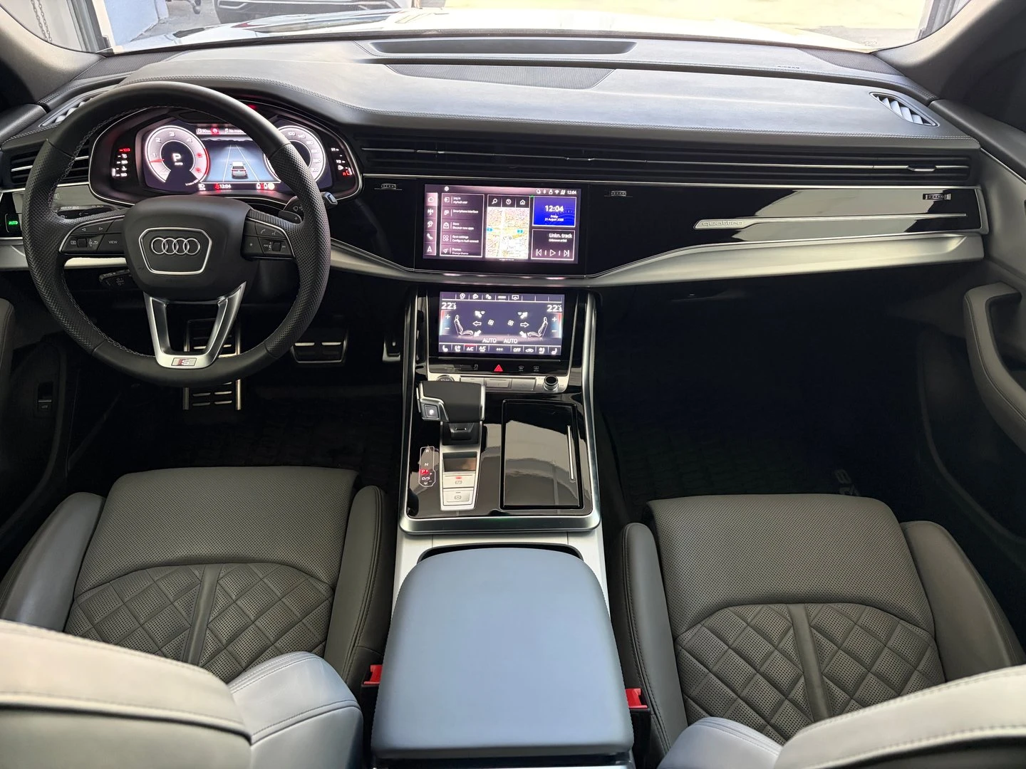 Audi Q8, снимка 5 - Автомобили и джипове - 56421843