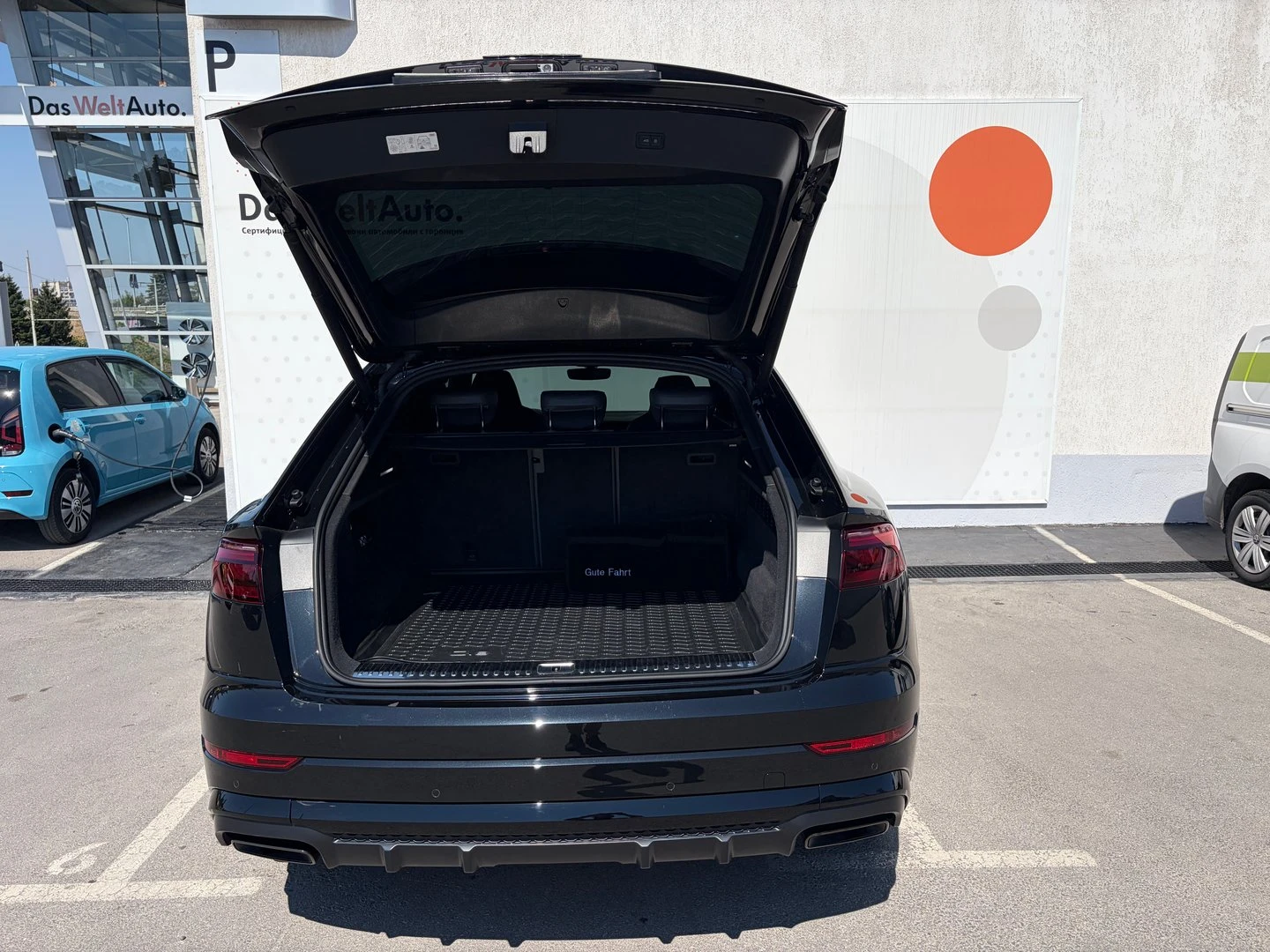 Audi Q8, снимка 4 - Автомобили и джипове - 56421843