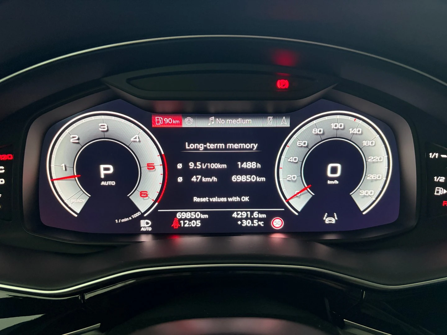 Audi Q8, снимка 10 - Автомобили и джипове - 56421843