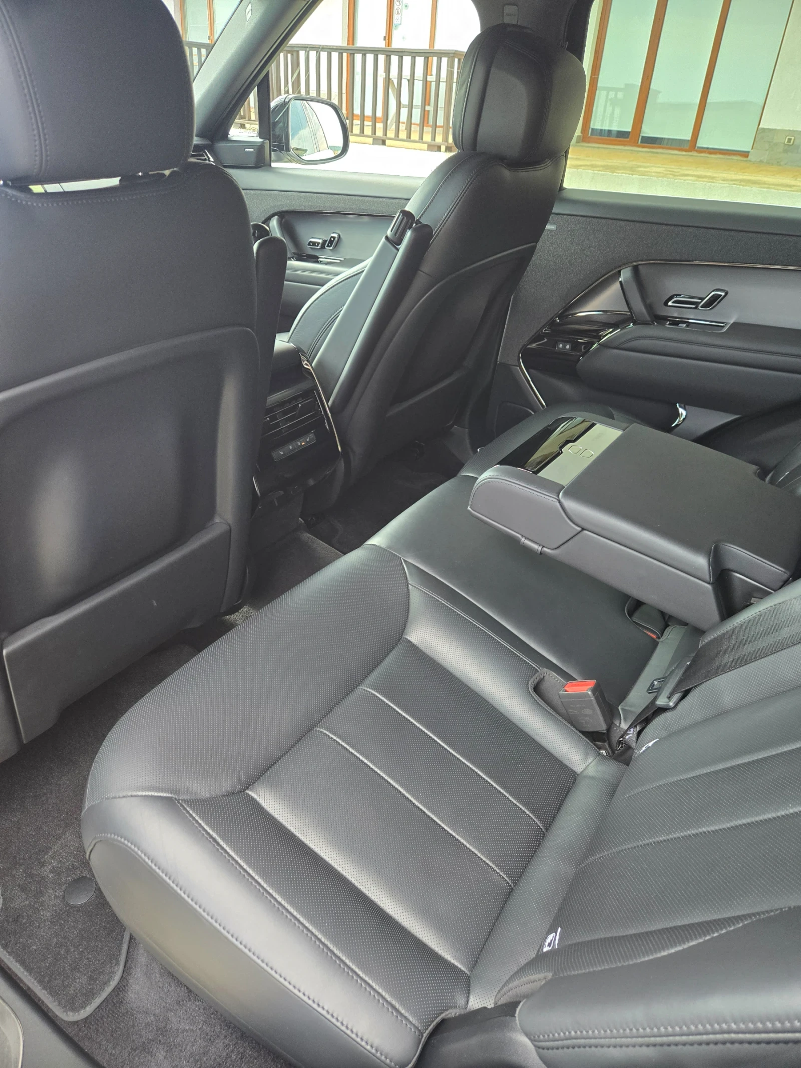 Land Rover Range Rover Sport  DYNIMIC SE D300, снимка 8 - Автомобили и джипове - 56170778