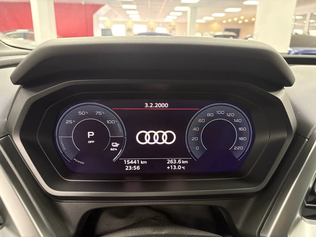 Audi Q4 E-TRON* 50* , снимка 12 - Автомобили и джипове - 56209391