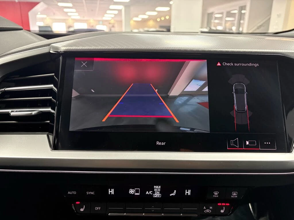 Audi Q4 E-TRON* 50* , снимка 10 - Автомобили и джипове - 56209391