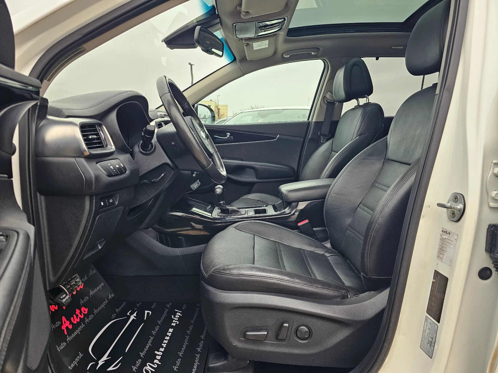 Kia Sorento 2.2CRDI, 200к.с., снимка 8 - Автомобили и джипове - 56727825