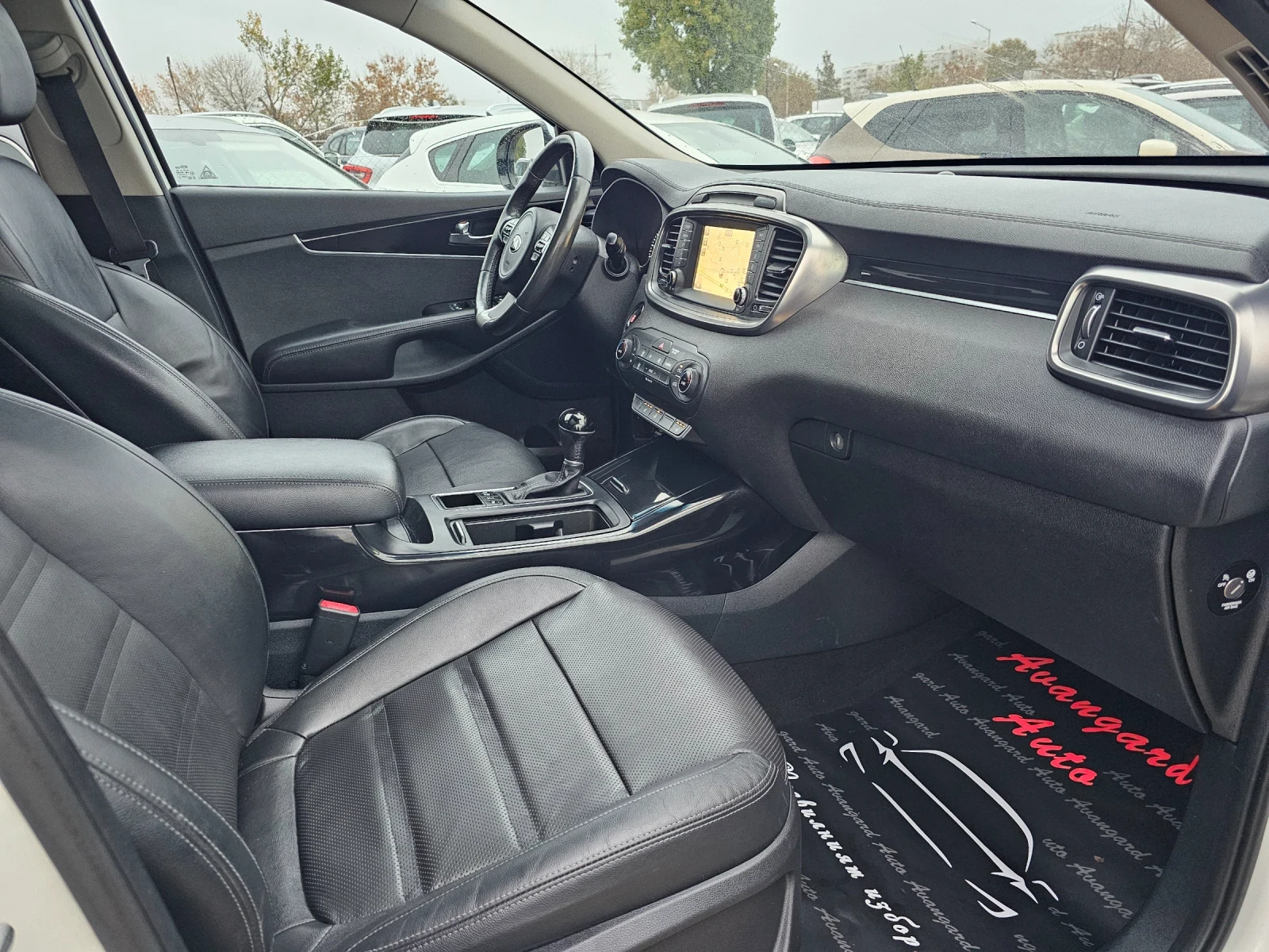 Kia Sorento 2.2CRDI, 200к.с., снимка 9 - Автомобили и джипове - 56727825
