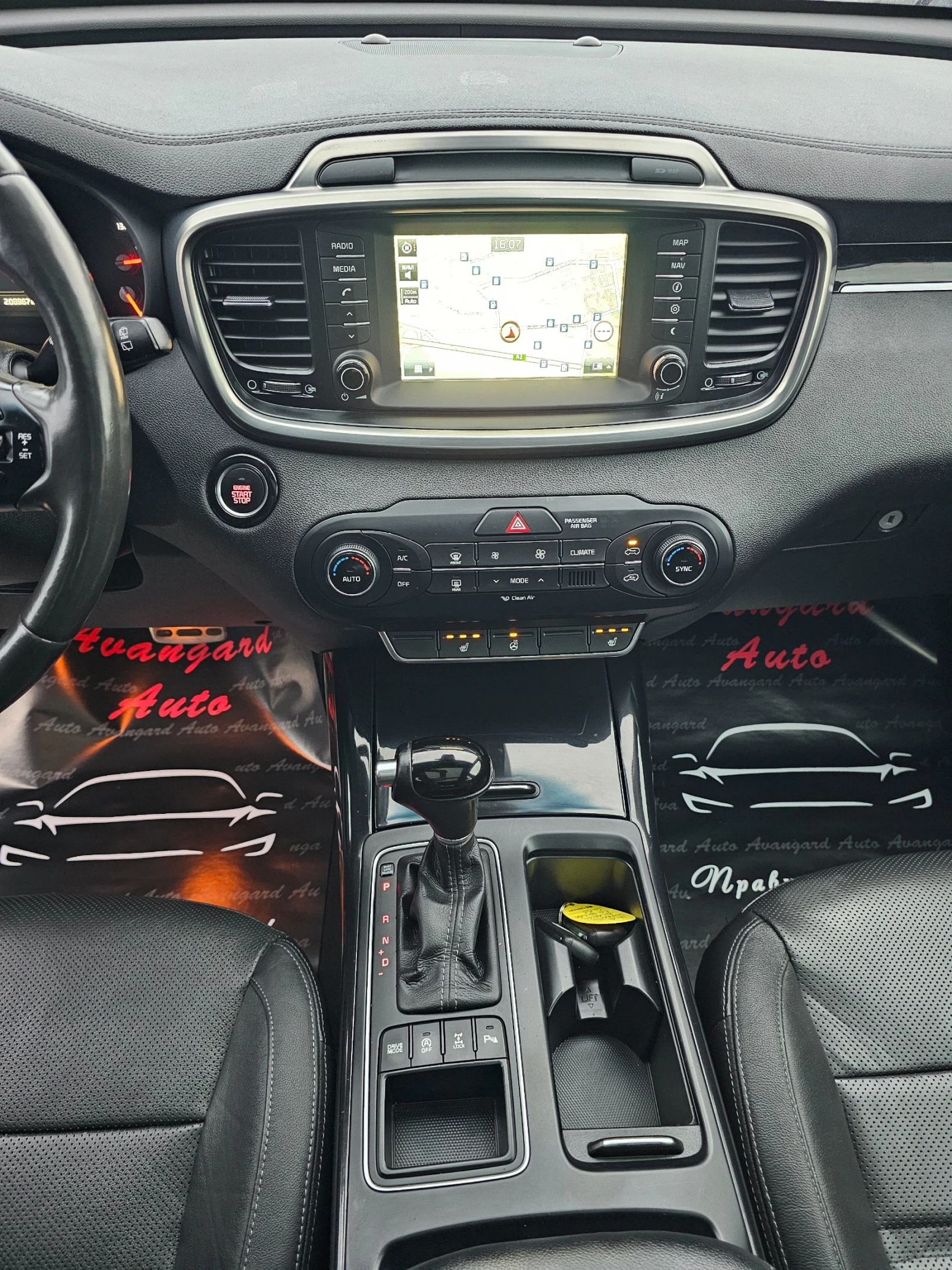 Kia Sorento 2.2CRDI, 200к.с., снимка 11 - Автомобили и джипове - 56727825
