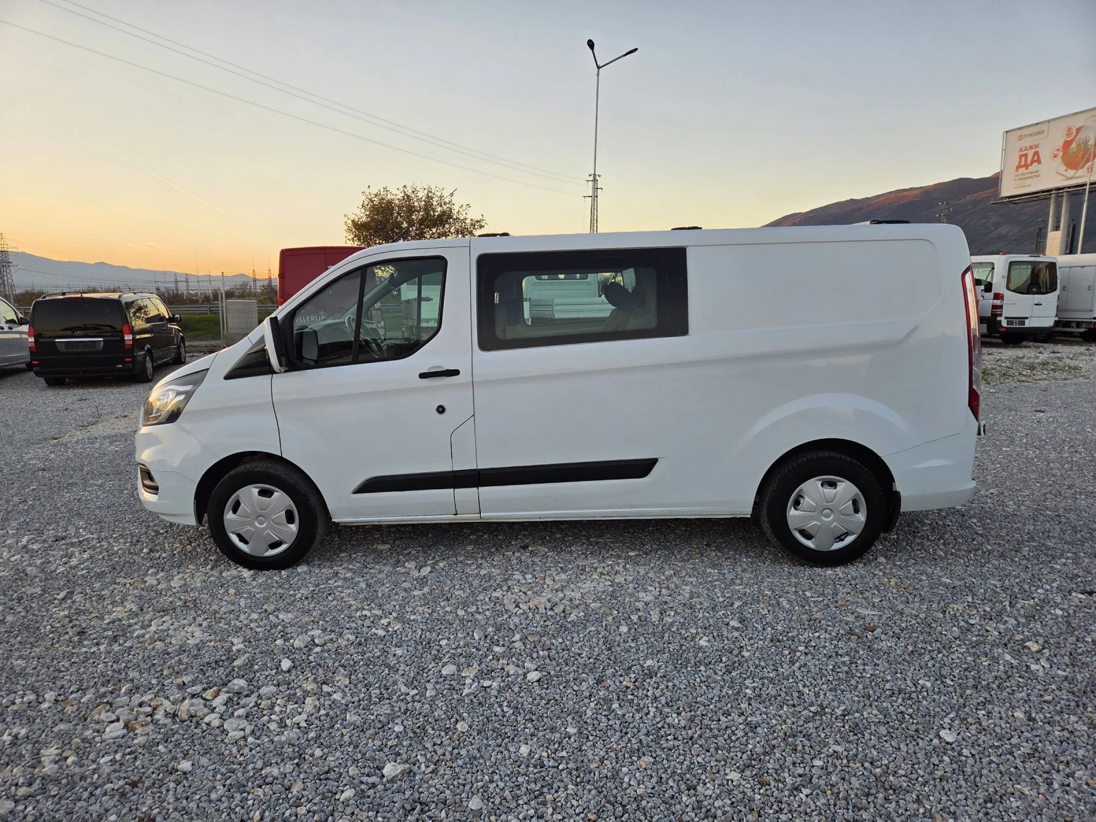 Ford Transit Custom 2.0 TDCi, ТОВАРОПЪТНИК, 6 местен, Клима, ЕВРО 6 - изображение 2