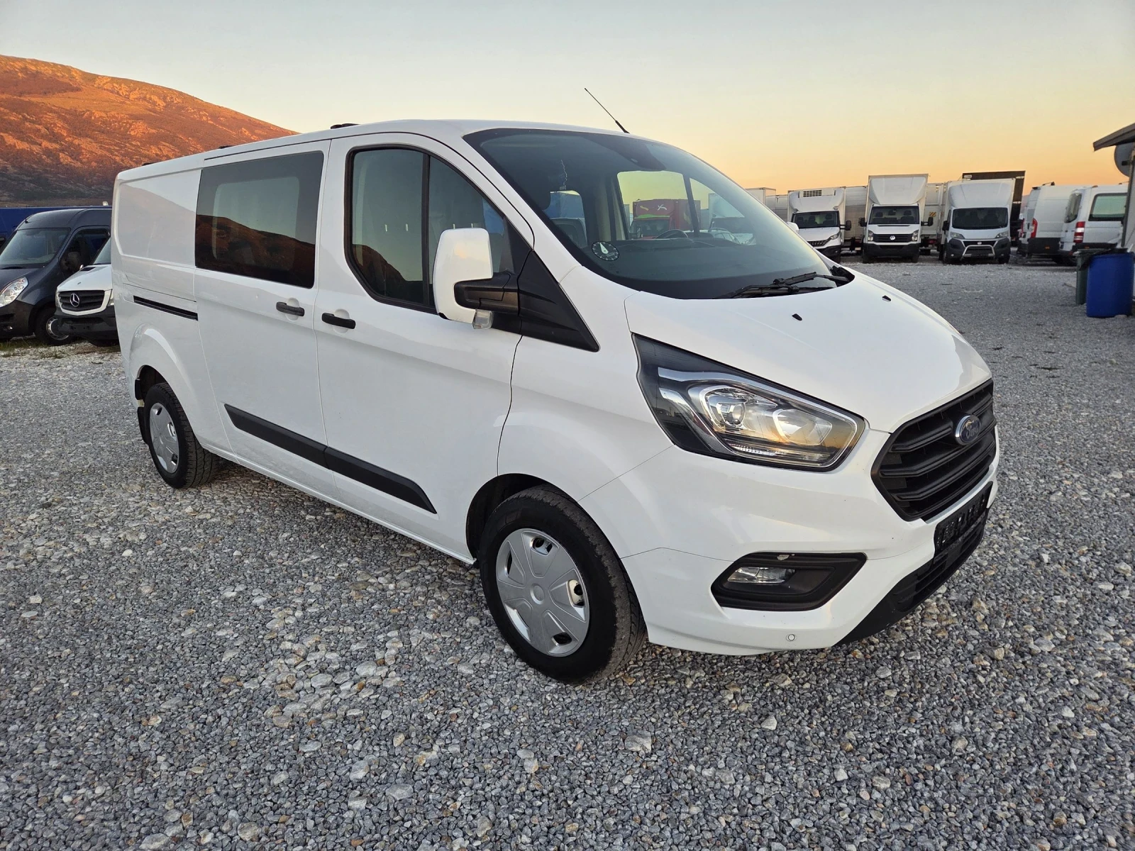 Ford Transit Custom 2.0 TDCi, ТОВАРОПЪТНИК, 6 местен, Клима, ЕВРО 6 - изображение 7