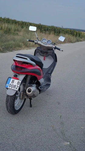 Piaggio Beverly 125, снимка 8