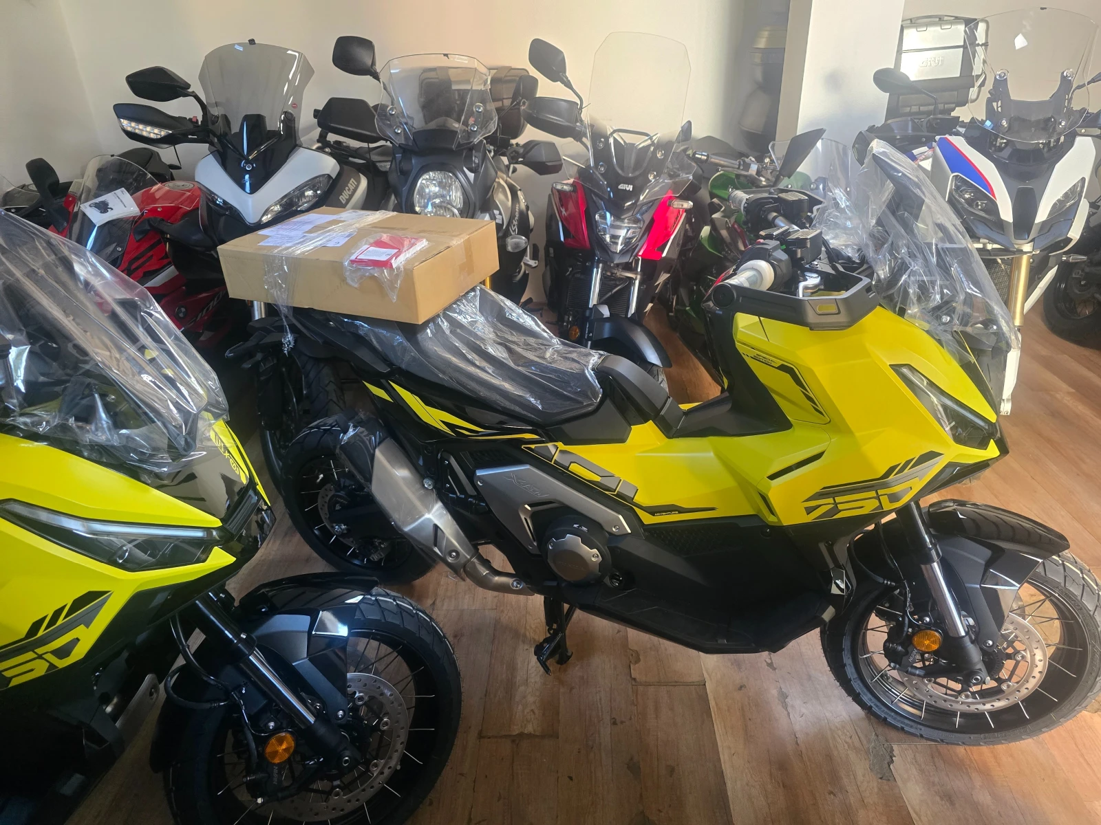 Honda X-ADV 750 !!! Special Edition Euro5+ 2025 | Mobile.bg   1