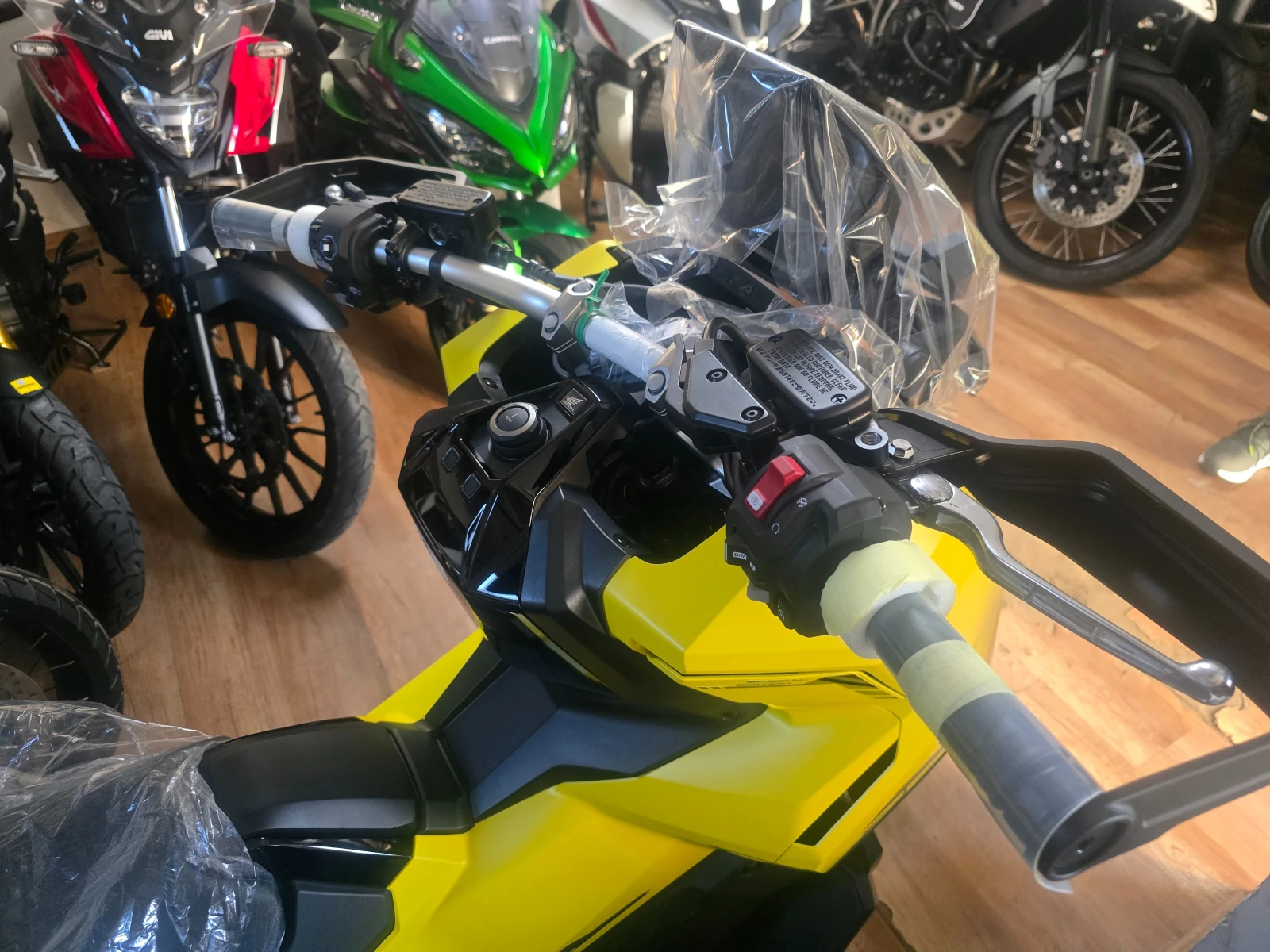 Honda X-ADV 750 НАЛИЧНИ!!! Special Edition Euro5+ 2025 - изображение 4