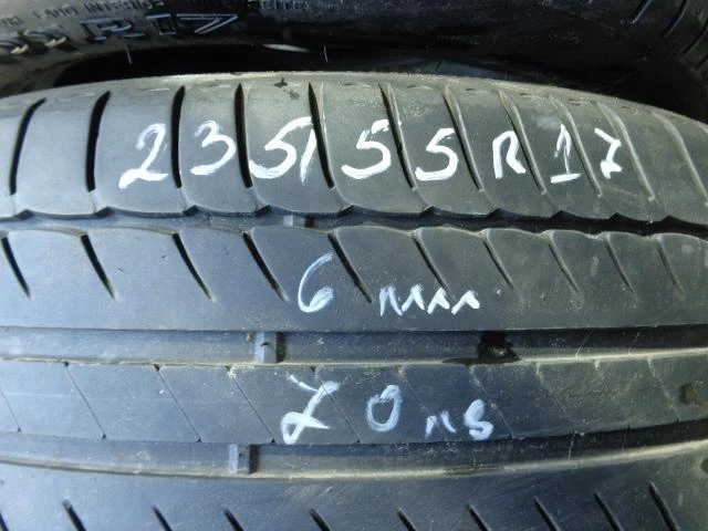 Гуми Летни 235/55R17, снимка 1 - Гуми и джанти - 9735274