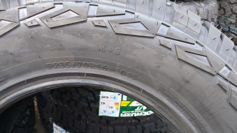 Гуми Всесезонни 235/70R16, снимка 6 - Гуми и джанти - 27924146