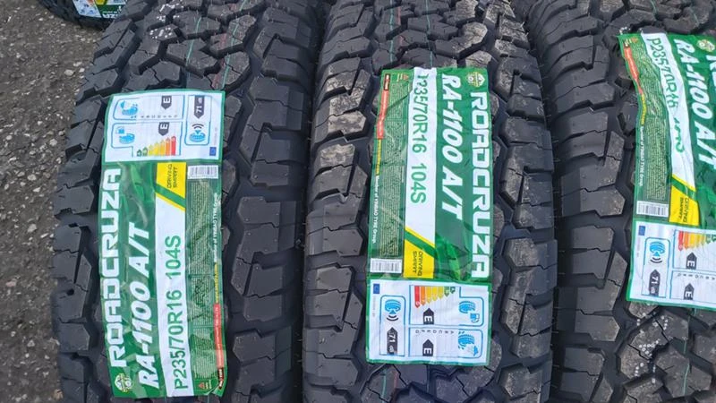 Гуми Всесезонни 235/70R16, снимка 3 - Гуми и джанти - 27924146