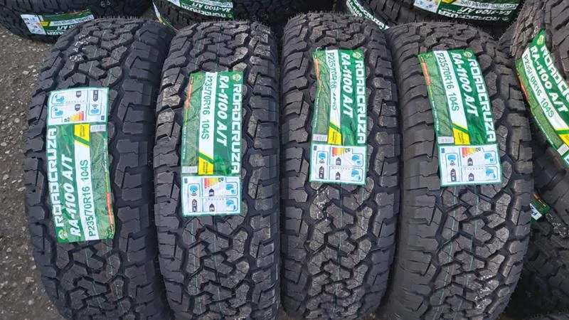 Гуми Всесезонни 235/70R16, снимка 1 - Гуми и джанти - 27924146