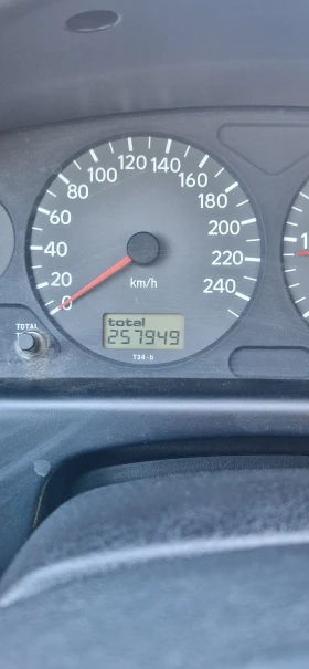 Toyota Avensis 2.0 D4D, снимка 8