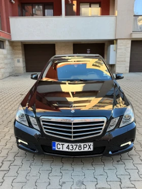 Mercedes-Benz E 220, снимка 1