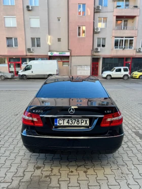 Mercedes-Benz E 220, снимка 5