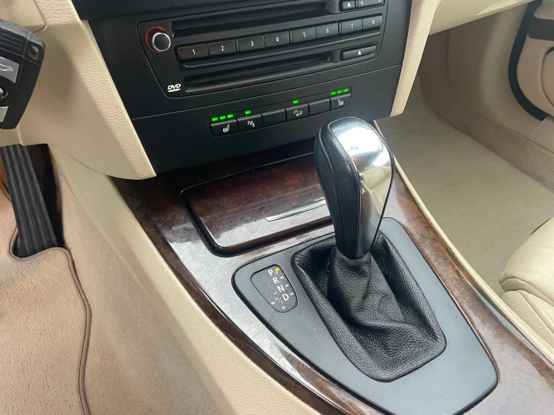 BMW 330 XI KEYLESS NAVI BI-XENON ШВЕЙЦАРИЯ, снимка 12 - Автомобили и джипове - 46354141