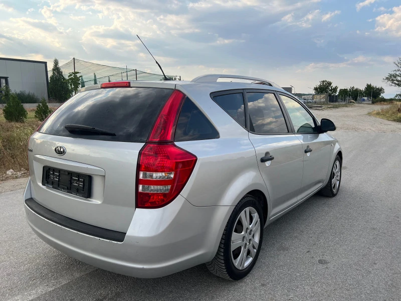 Kia Ceed 1.6  ФАБРИЧНА ГАЗ 122к.с., снимка 4 - Автомобили и джипове - 47119050