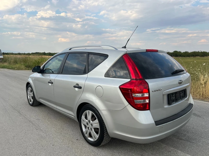 Kia Ceed 1.6  ФАБРИЧНА ГАЗ 122к.с., снимка 5 - Автомобили и джипове - 47119050