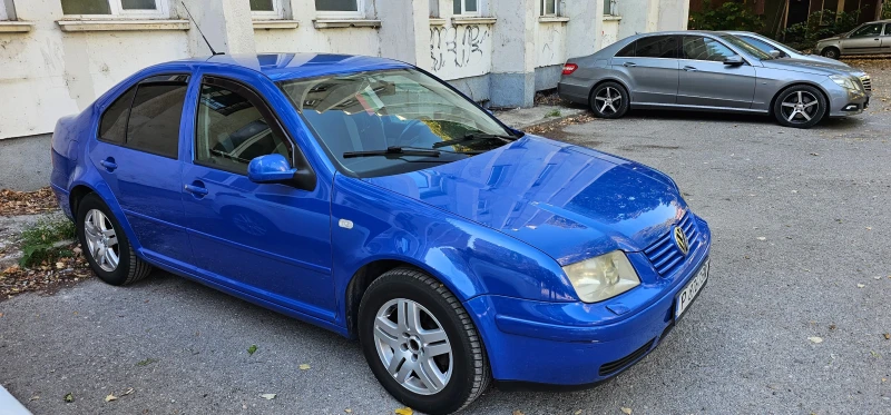 VW Bora, снимка 1 - Автомобили и джипове - 47392127