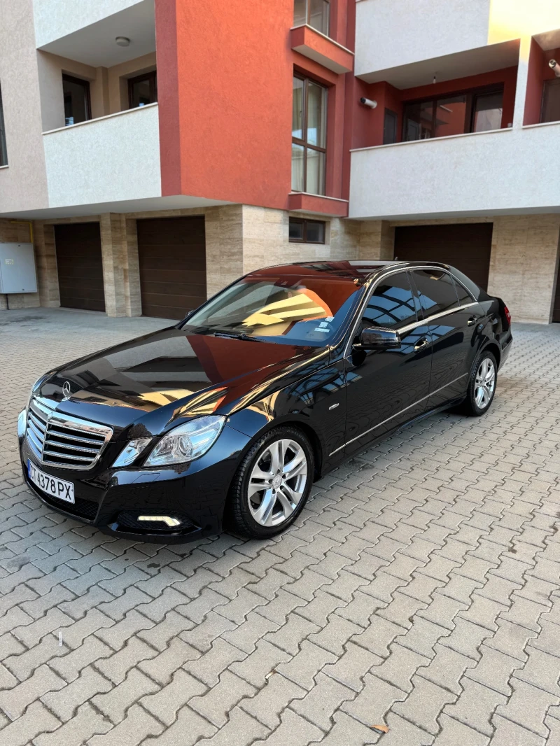 Mercedes-Benz E 220, снимка 2 - Автомобили и джипове - 47982783