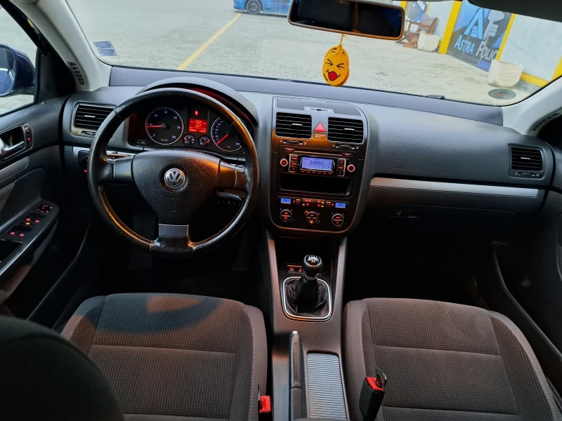 VW Golf 1.9 TDI, снимка 11 - Автомобили и джипове - 48455956