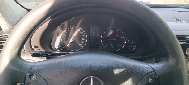 Mercedes-Benz C 220, снимка 5 - Автомобили и джипове - 48775069