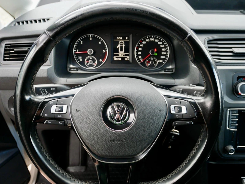 VW Caddy Maxi * Kamera* Navi* XENON * UniRent* , снимка 9 - Автомобили и джипове - 50074635