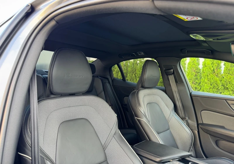 Volvo S60 2.0 T5/R-Design/FULL/ШВЕЙЦАРИЯ!!!, снимка 14 - Автомобили и джипове - 50554150