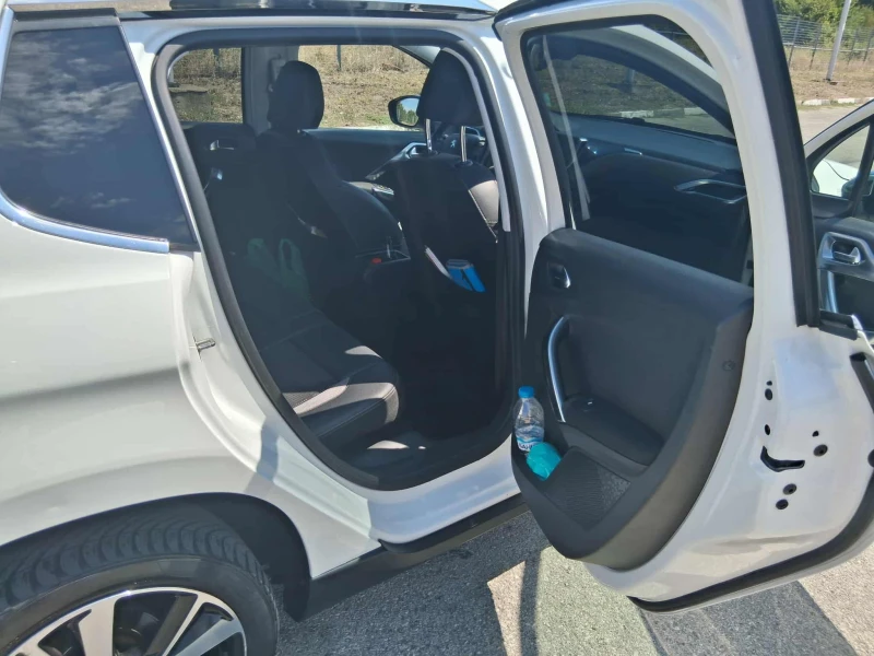 Peugeot 2008 1.6 HDI, снимка 16 - Автомобили и джипове - 52398944