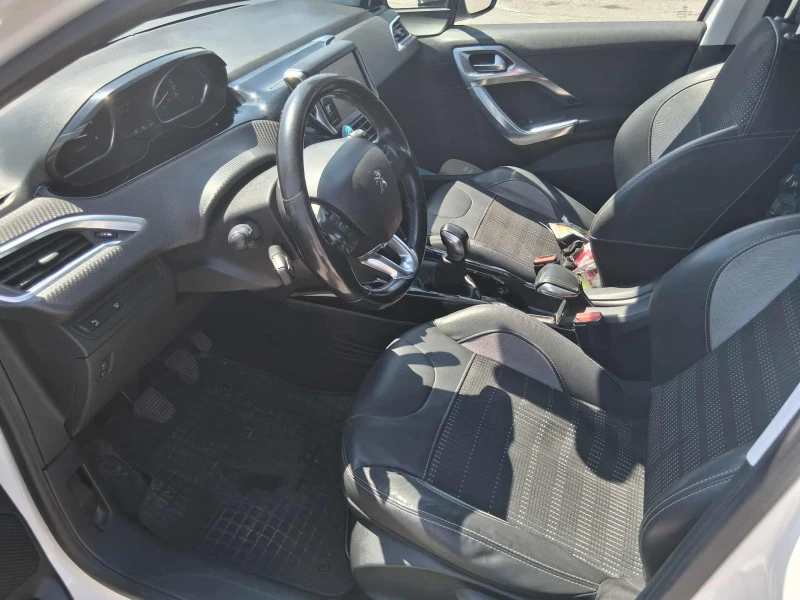 Peugeot 2008 1.6 HDI, снимка 8 - Автомобили и джипове - 52398944