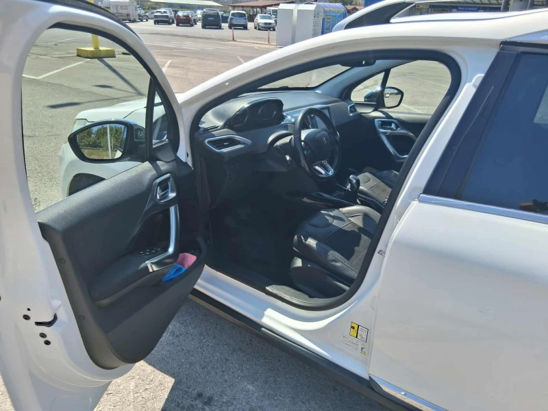 Peugeot 2008 1.6 HDI, снимка 9 - Автомобили и джипове - 52398944