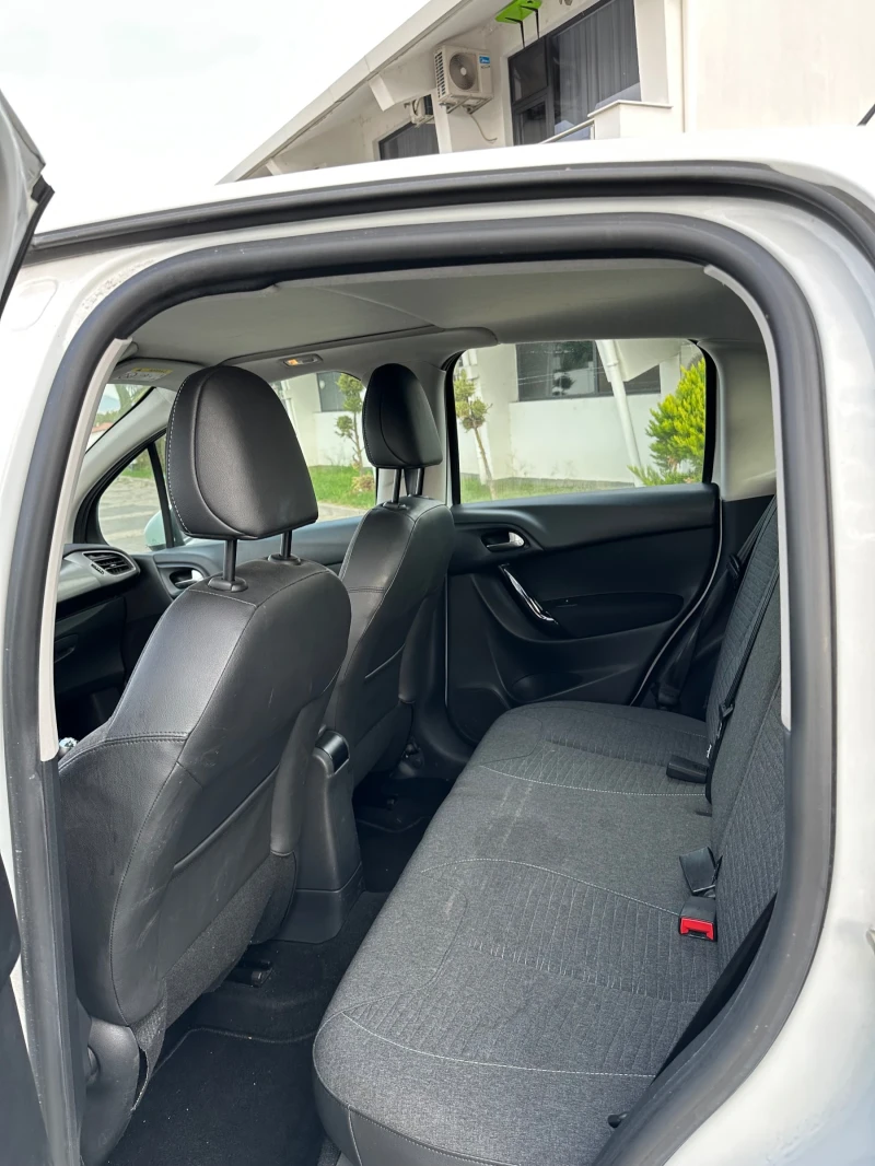 Citroen C3 PureTech Feel Edition, снимка 15 - Автомобили и джипове - 52173256