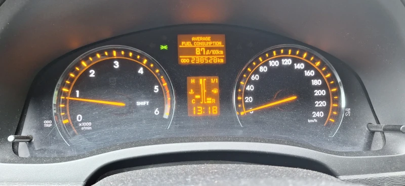 Toyota Avensis 2.0D4D 126кс, снимка 12 - Автомобили и джипове - 51985997