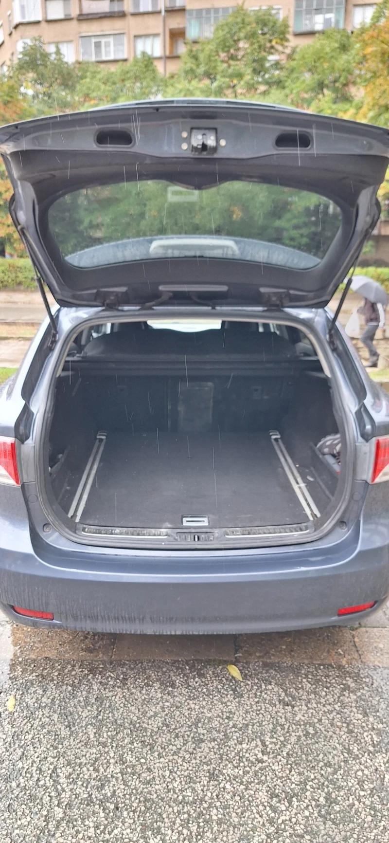 Toyota Avensis 2.0D4D 126кс, снимка 6 - Автомобили и джипове - 51985997