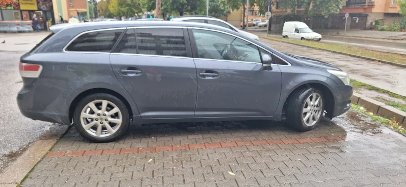 Toyota Avensis 2.0D4D 126кс, снимка 5 - Автомобили и джипове - 51985997