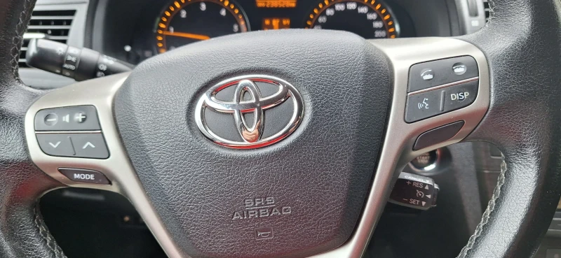 Toyota Avensis 2.0D4D 126кс, снимка 11 - Автомобили и джипове - 51985997