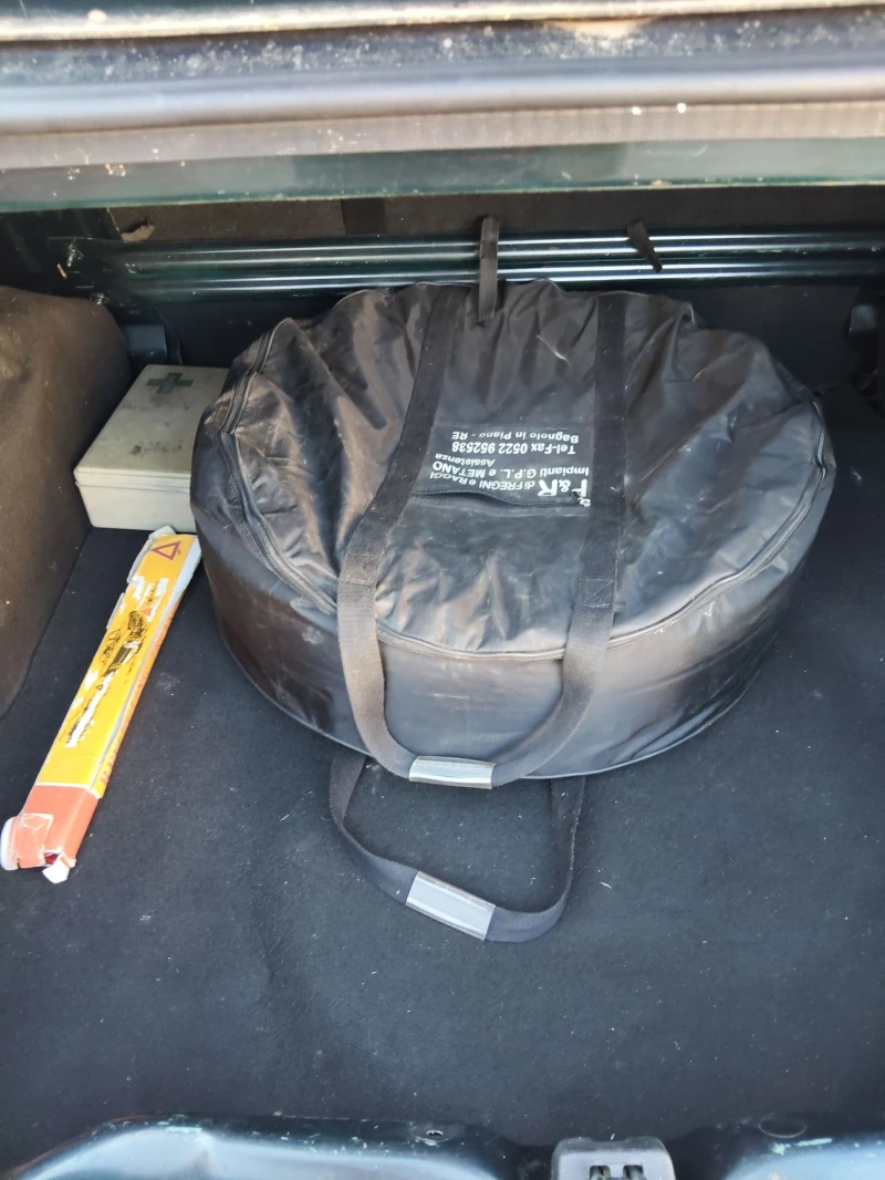 Dacia Logan, снимка 9 - Автомобили и джипове - 52352146