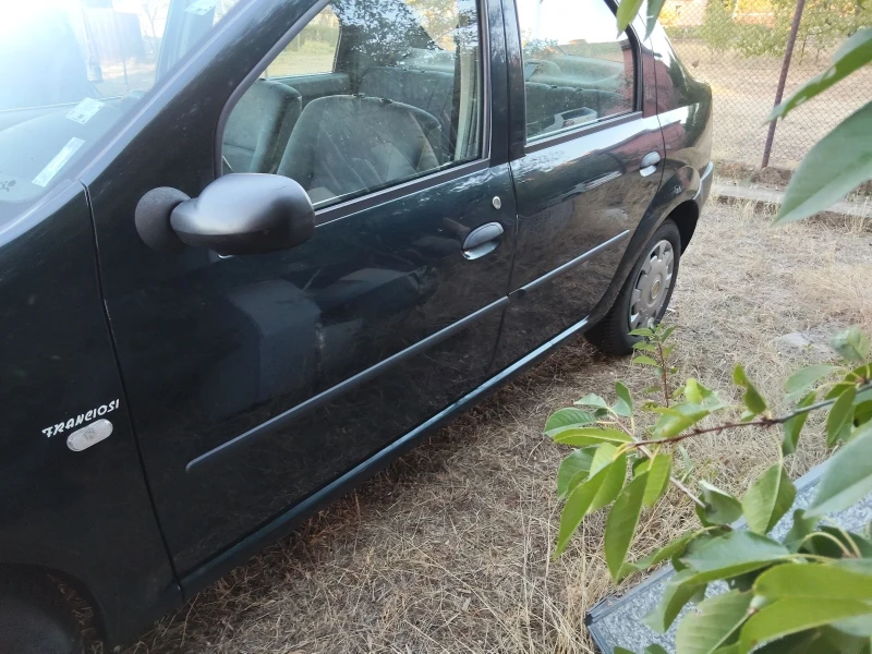 Dacia Logan, снимка 2 - Автомобили и джипове - 52352146