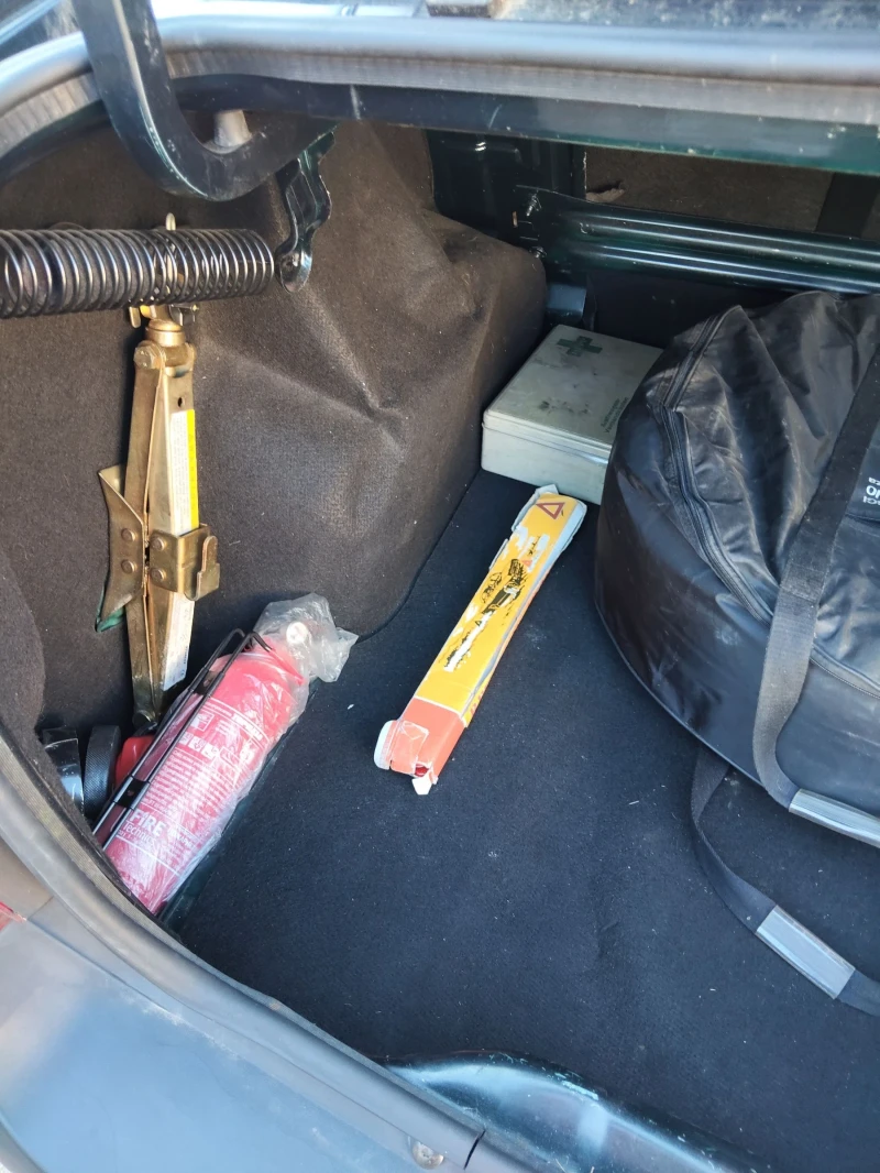 Dacia Logan, снимка 3 - Автомобили и джипове - 52352146