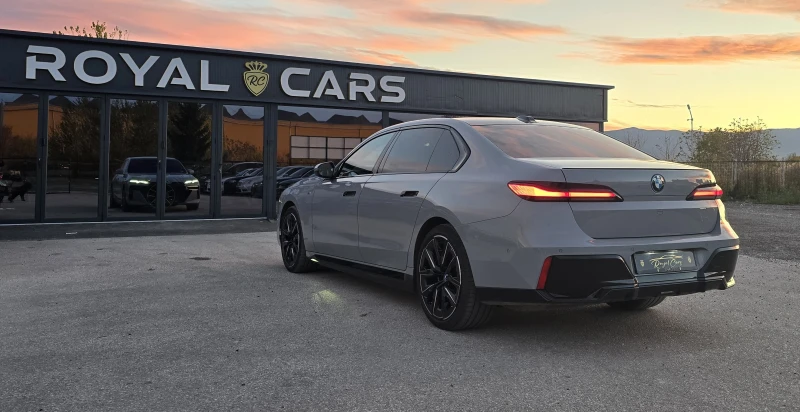 BMW i7 M60* TV* LANG* M Shadow line* 21 M Wheels* Individ, снимка 6 - Автомобили и джипове - 52398723