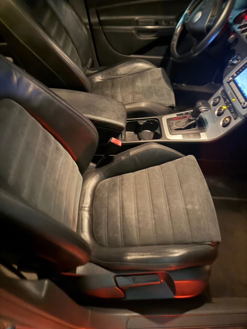 VW Passat 2.0 TDI, снимка 8 - Автомобили и джипове - 53149795